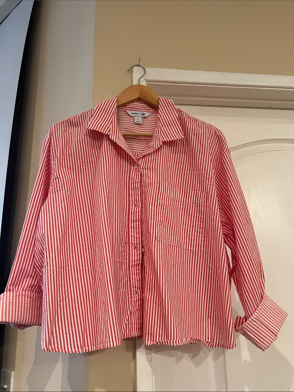 Old Navy Red and White Vertical Stripe Button-Down Shirt NWT
